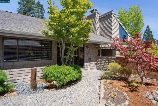 404 Ridge Gate Road, Orinda, CA 94563