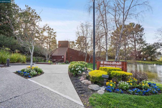 404 Ridge Gate Road, Orinda, CA 94563