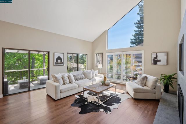 404 Ridge Gate Road, Orinda, CA 94563