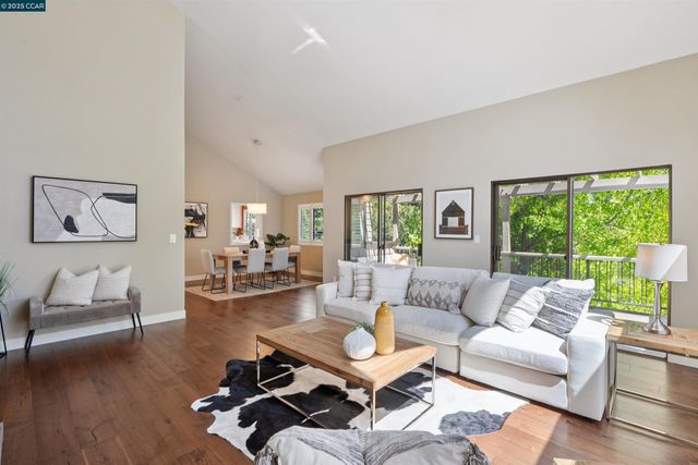 404 Ridge Gate Road, Orinda, CA 94563