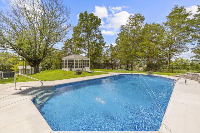 1895 Cainsville Rd, Lebanon, TN 37090