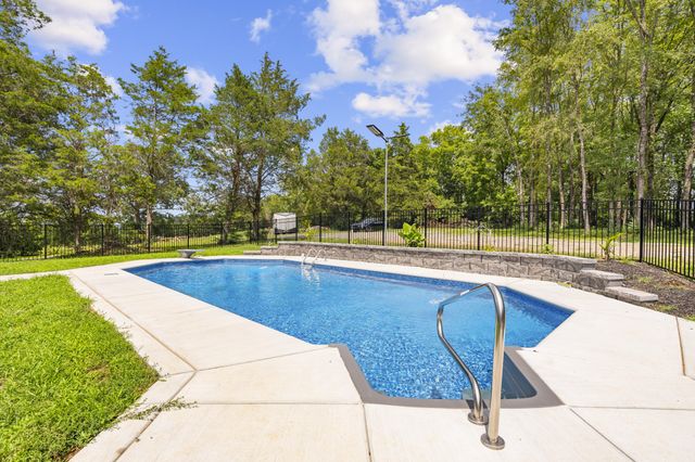 1895 Cainsville Rd, Lebanon, TN 37090