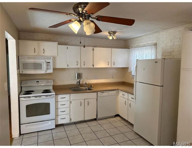 2397 Millvalley Drive, Florissant, MO 63031