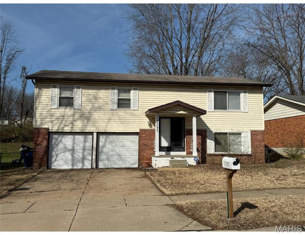 2397 Millvalley Drive, Florissant, MO 63031