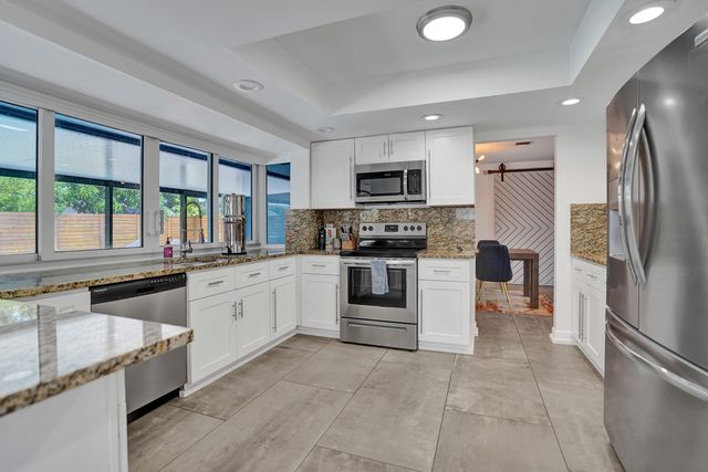 1201 SW 28th Avenue, Boynton Beach, FL 33426
