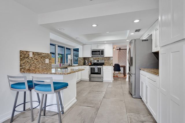 1201 SW 28th Avenue, Boynton Beach, FL 33426
