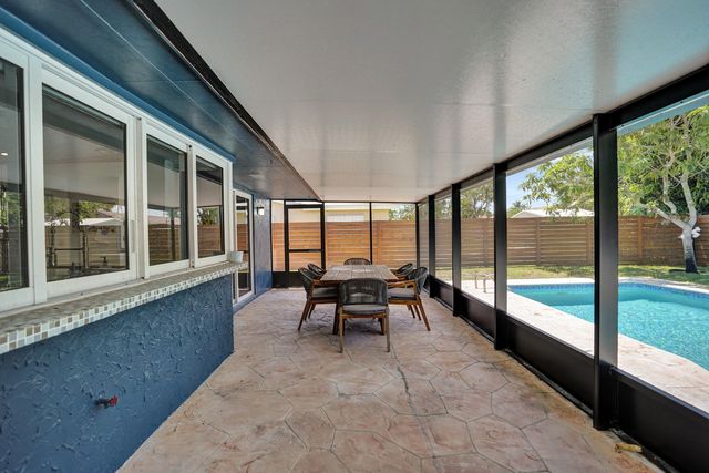 1201 SW 28th Avenue, Boynton Beach, FL 33426