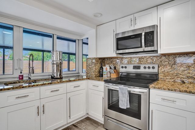 1201 SW 28th Avenue, Boynton Beach, FL 33426