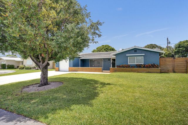 1201 SW 28th Avenue, Boynton Beach, FL 33426