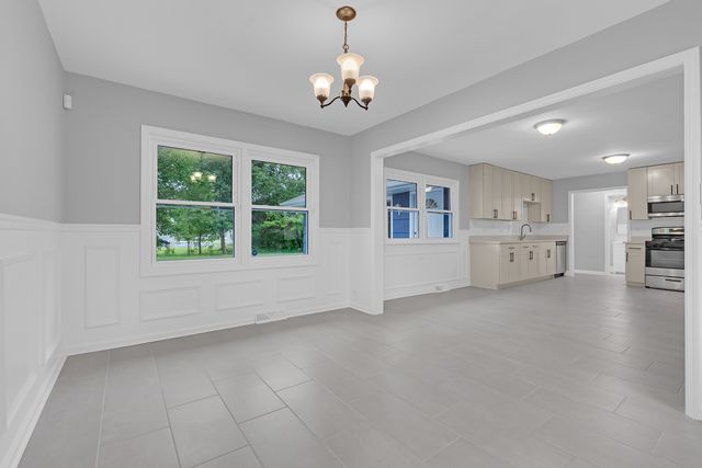 16037 Evans Avenue, South Holland, IL 60473