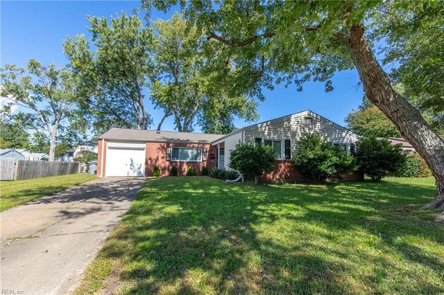 105 Deerfield BLVD, Hampton, VA 23666