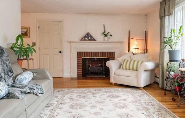 32 Doncaster Circle, Lynnfield, MA 01940