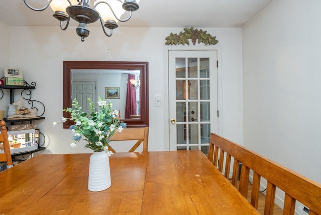 32 Doncaster Circle, Lynnfield, MA 01940