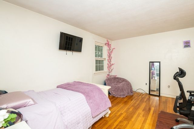 32 Doncaster Circle, Lynnfield, MA 01940