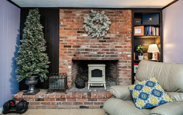 32 Doncaster Circle, Lynnfield, MA 01940