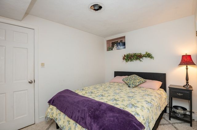 32 Doncaster Circle, Lynnfield, MA 01940