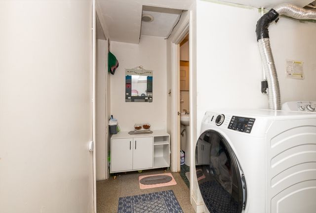 32 Doncaster Circle, Lynnfield, MA 01940