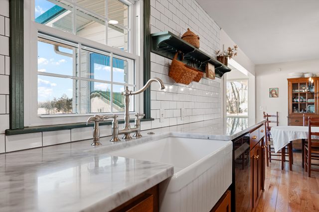 912 Old Columbia Rd, Unionville, TN 37180