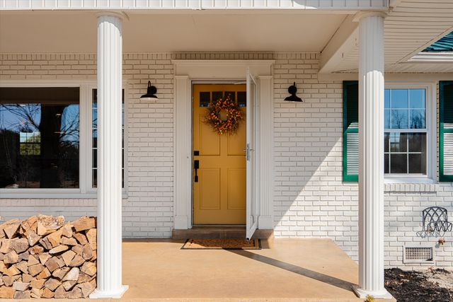 912 Old Columbia Rd, Unionville, TN 37180