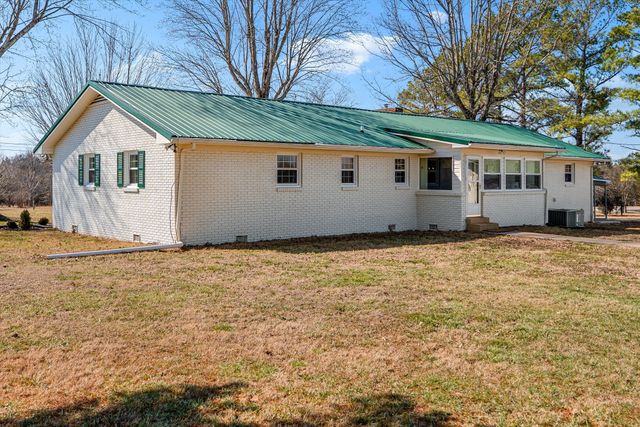 912 Old Columbia Rd, Unionville, TN 37180