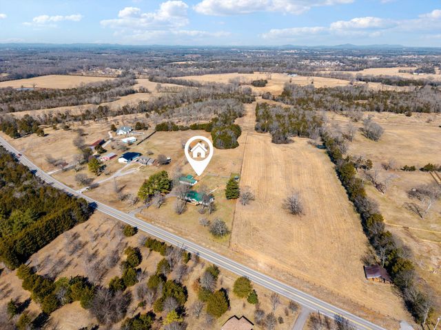 912 Old Columbia Rd, Unionville, TN 37180