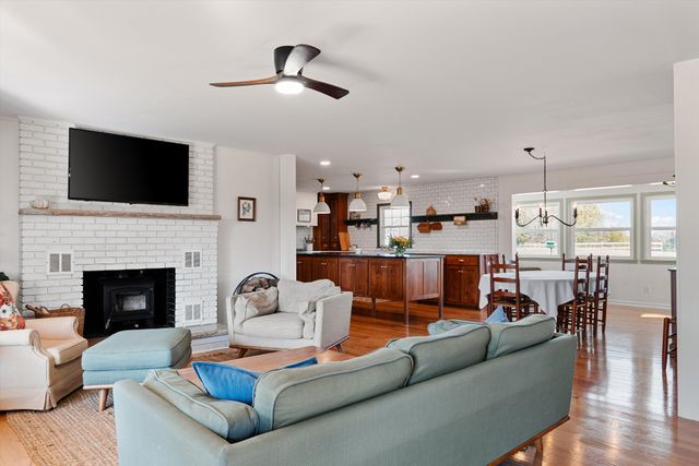 912 Old Columbia Rd, Unionville, TN 37180