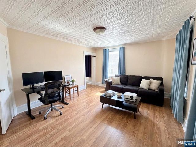 119 Watchung Avenue, Montclair, NJ 07043
