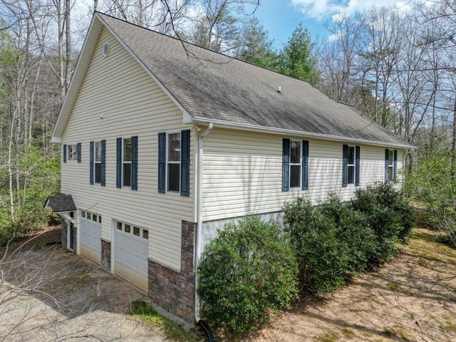 339 Henderson Road, Young Harris, GA 30582