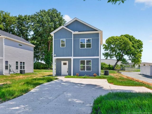 1021 E Harnett Street, Dunn, NC 28334