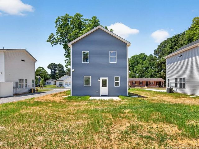 1021 E Harnett Street, Dunn, NC 28334