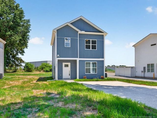 1021 E Harnett Street, Dunn, NC 28334