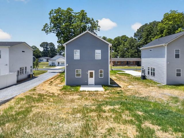 1021 E Harnett Street, Dunn, NC 28334