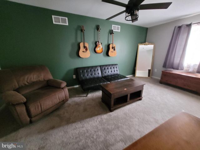 180 WOODLAKE DR, Marlton, NJ 08053
