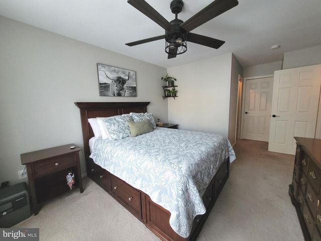 180 WOODLAKE DR, Marlton, NJ 08053