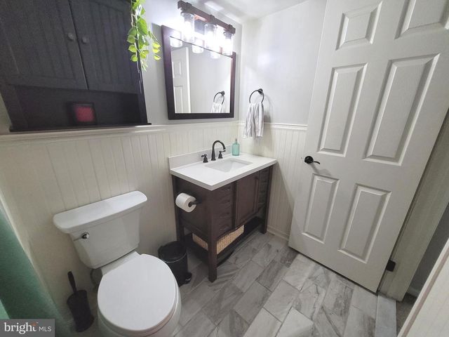 180 WOODLAKE DR, Marlton, NJ 08053
