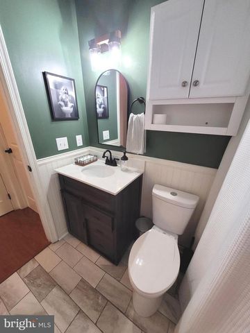 180 WOODLAKE DR, Marlton, NJ 08053