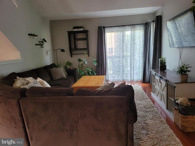 180 WOODLAKE DR, Marlton, NJ 08053