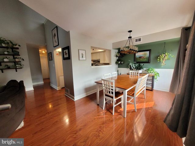 180 WOODLAKE DR, Marlton, NJ 08053