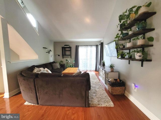 180 WOODLAKE DR, Marlton, NJ 08053