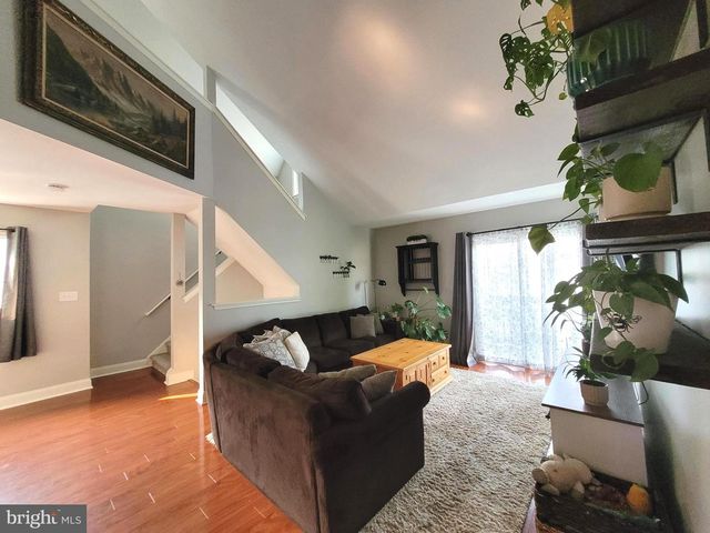 180 WOODLAKE DR, Marlton, NJ 08053