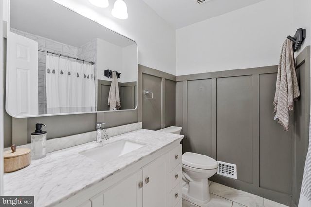 10816 BROADWATER DR, Fairfax, VA 22032