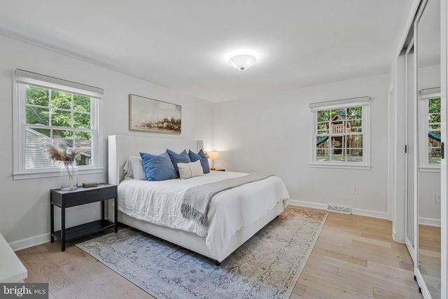 10816 BROADWATER DR, Fairfax, VA 22032