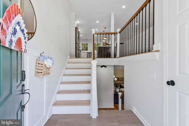 10816 BROADWATER DR, Fairfax, VA 22032