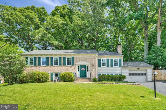 10816 BROADWATER DR, Fairfax, VA 22032