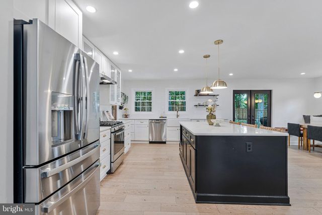 10816 BROADWATER DR, Fairfax, VA 22032