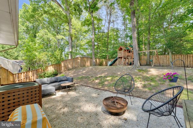 10816 BROADWATER DR, Fairfax, VA 22032