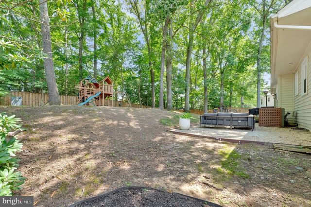10816 BROADWATER DR, Fairfax, VA 22032