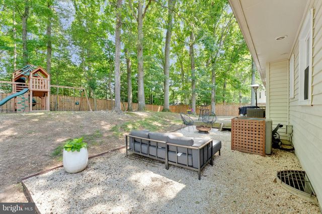 10816 BROADWATER DR, Fairfax, VA 22032