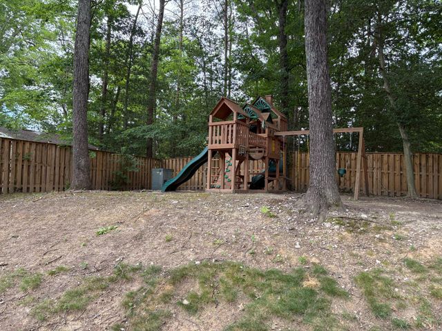 10816 BROADWATER DR, Fairfax, VA 22032