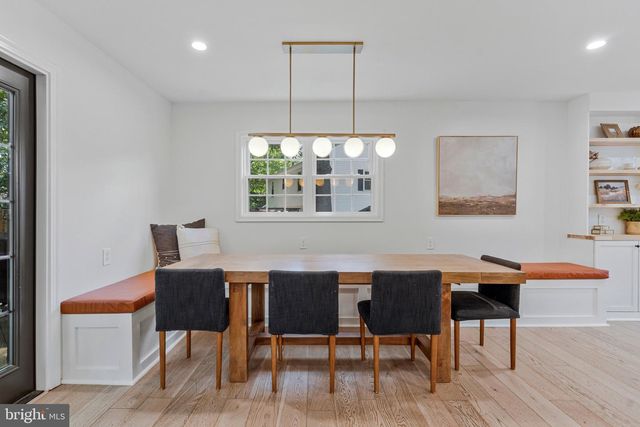 10816 BROADWATER DR, Fairfax, VA 22032
